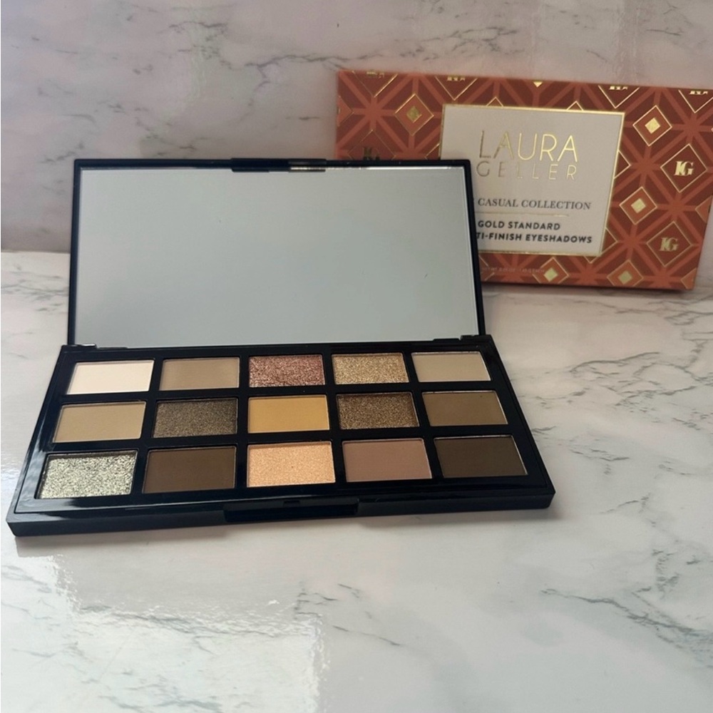 Laura Geller Multi-Finish Eyeshadow Palette with Gold and Cream Shades